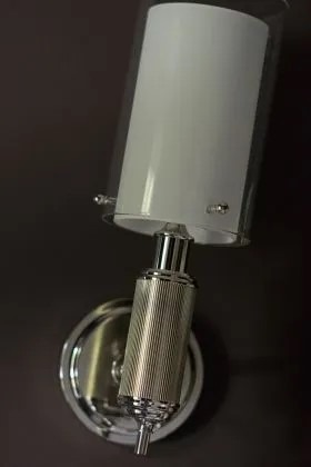 Bathroom wall light sconce